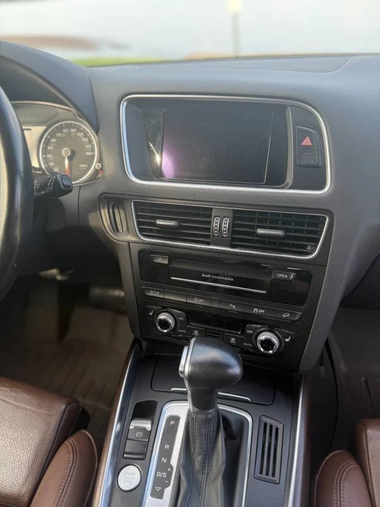 2015 Audi 8R Q5 - Image 8 of 15