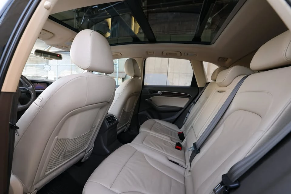 2015 Audi 8R Q5 - Image 10 of 14