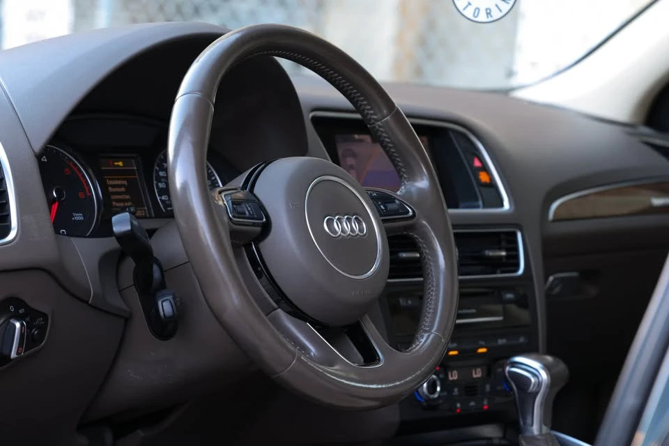 2015 Audi 8R Q5 - Image 11 of 14