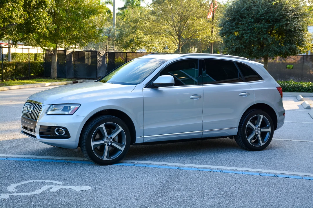 2015 Audi 8R Q5 - Image 2 of 31