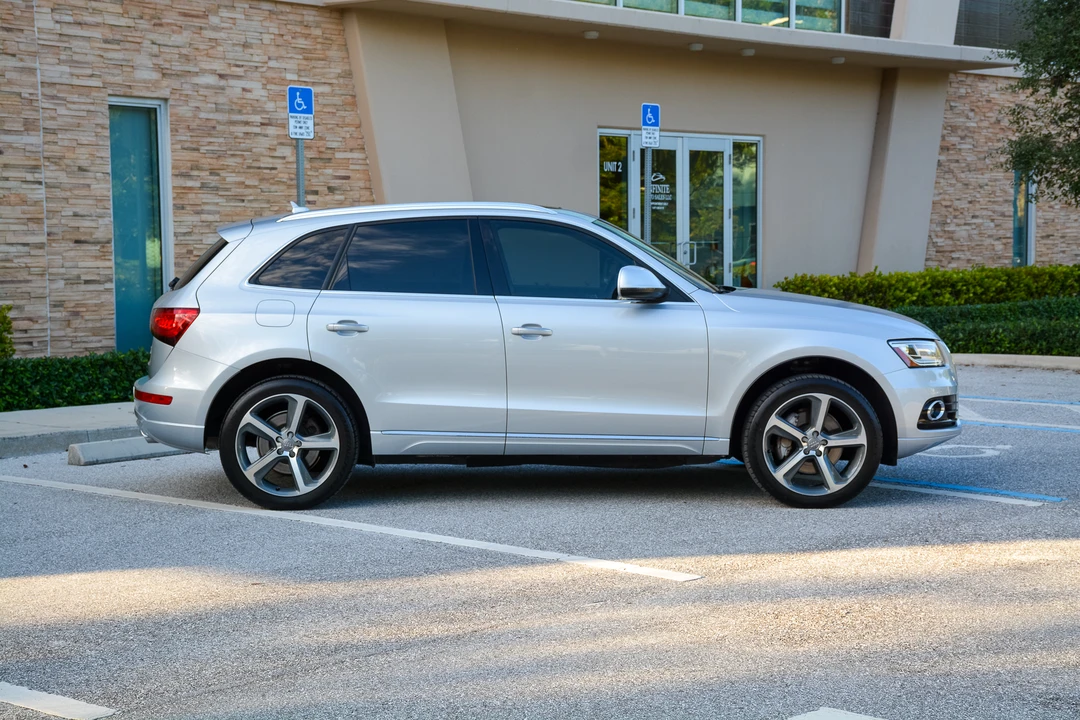 2015 Audi 8R Q5 - Image 9 of 31
