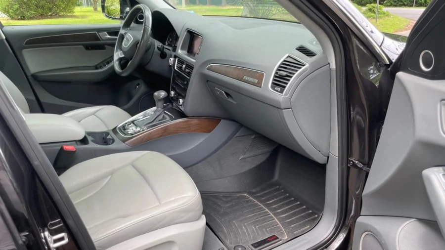 2015 Audi 8R Q5 - Image 8 of 23