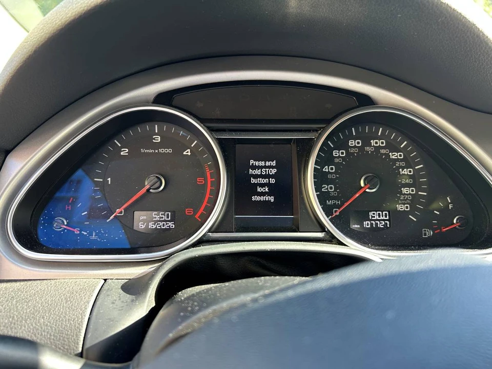 2015 Audi 4L Q7 - Image 2 of 4