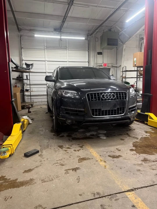 2015 Audi 4L Q7 - Image 2 of 11