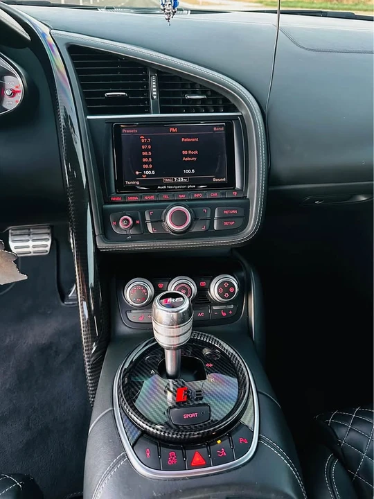 2015 Audi 42 R8 - Image 14 of 17