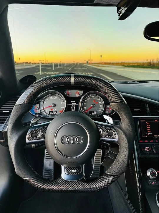2015 Audi 42 R8 - Image 13 of 17