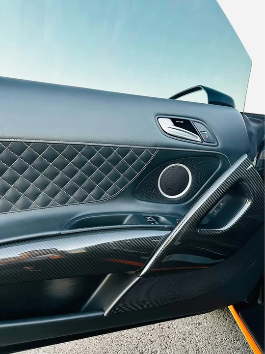 2015 Audi 42 R8 - Image 11 of 17