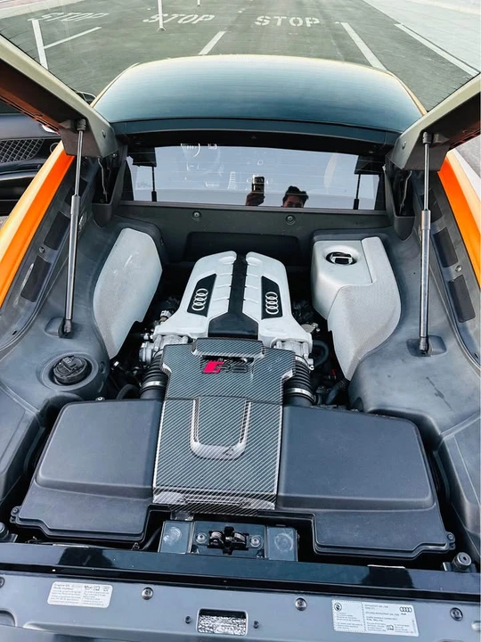 2015 Audi 42 R8 - Image 10 of 17