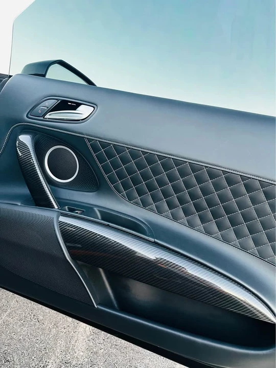 2015 Audi 42 R8 - Image 12 of 17