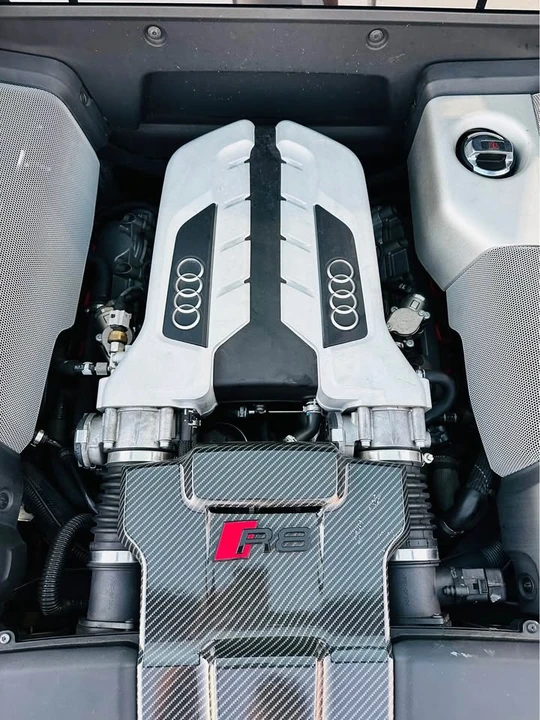 2015 Audi 42 R8 - Image 9 of 17