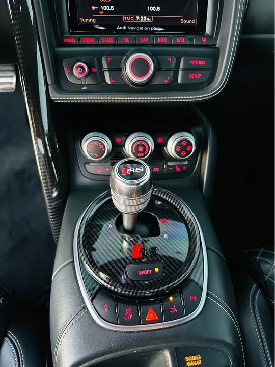 2015 Audi 42 R8 - Image 15 of 17