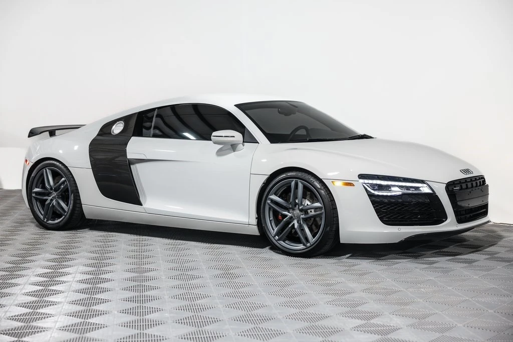 2015 Audi 42 R8 - Image 4 of 21