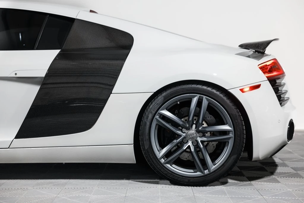 2015 Audi 42 R8 - Image 14 of 21