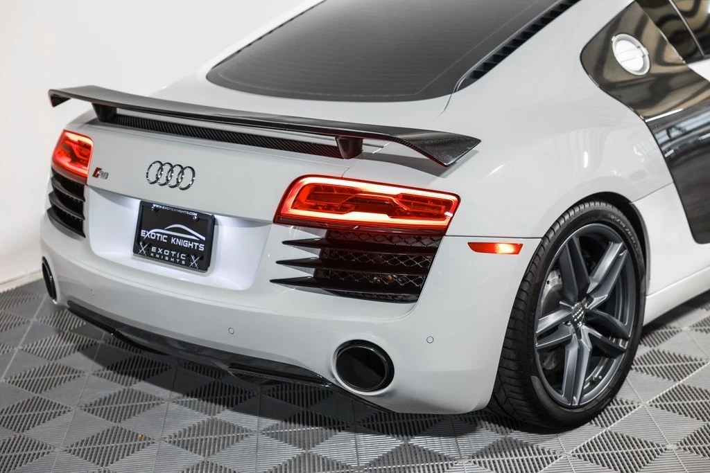 2015 Audi 42 R8 - Image 7 of 21