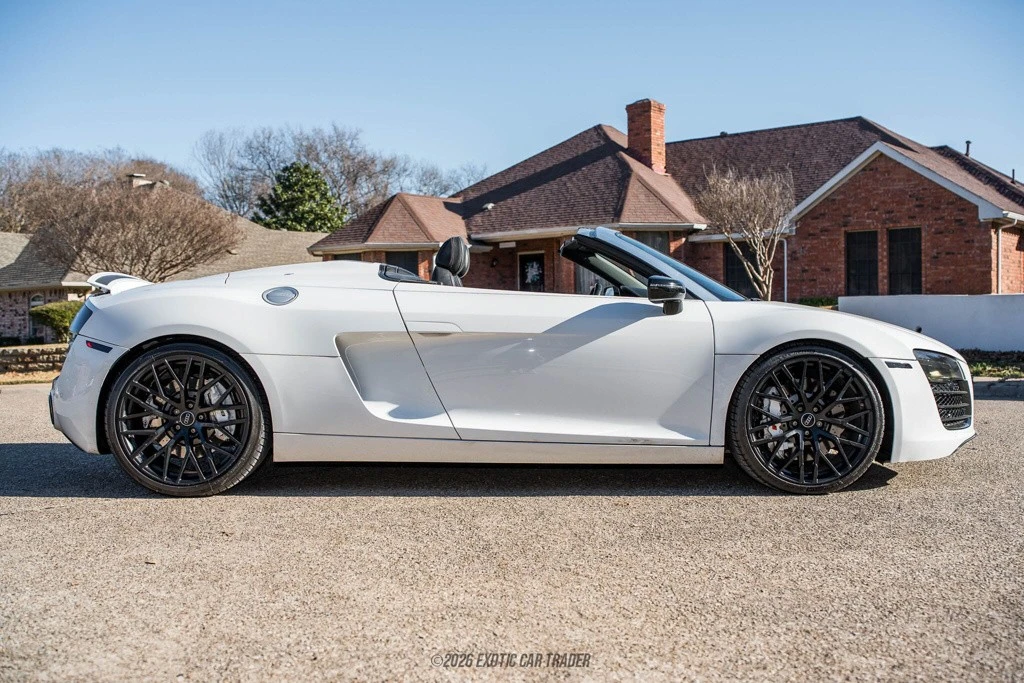 2015 Audi 42 R8 - Image 9 of 12