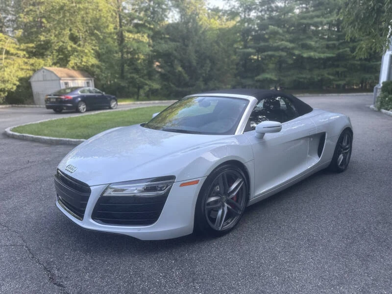 2015 Audi 42 R8 - Image 2 of 22