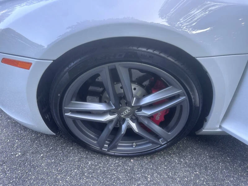 2015 Audi 42 R8 - Image 17 of 22