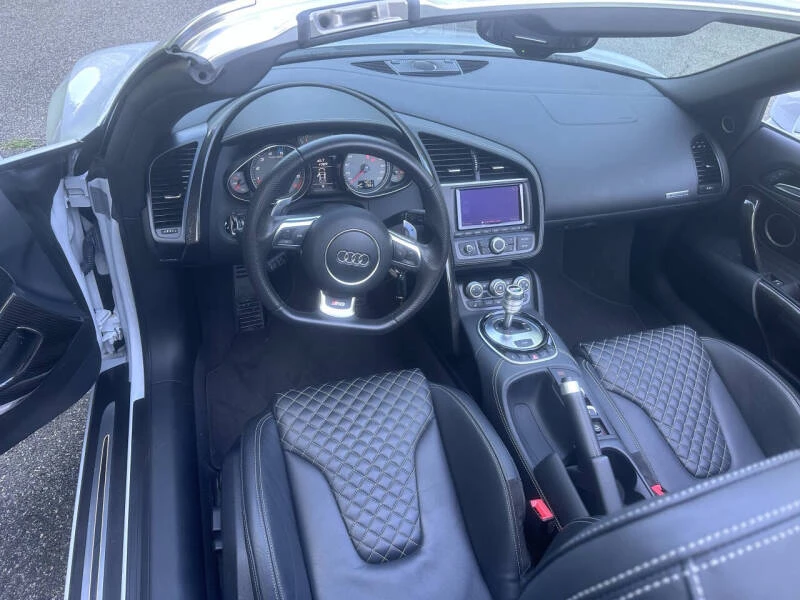 2015 Audi 42 R8 - Image 19 of 22
