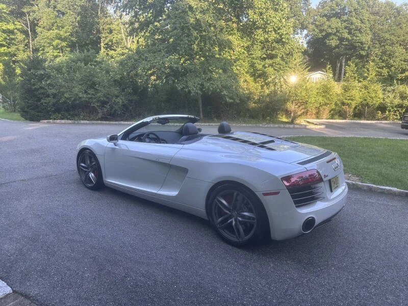 2015 Audi 42 R8 - Image 11 of 22