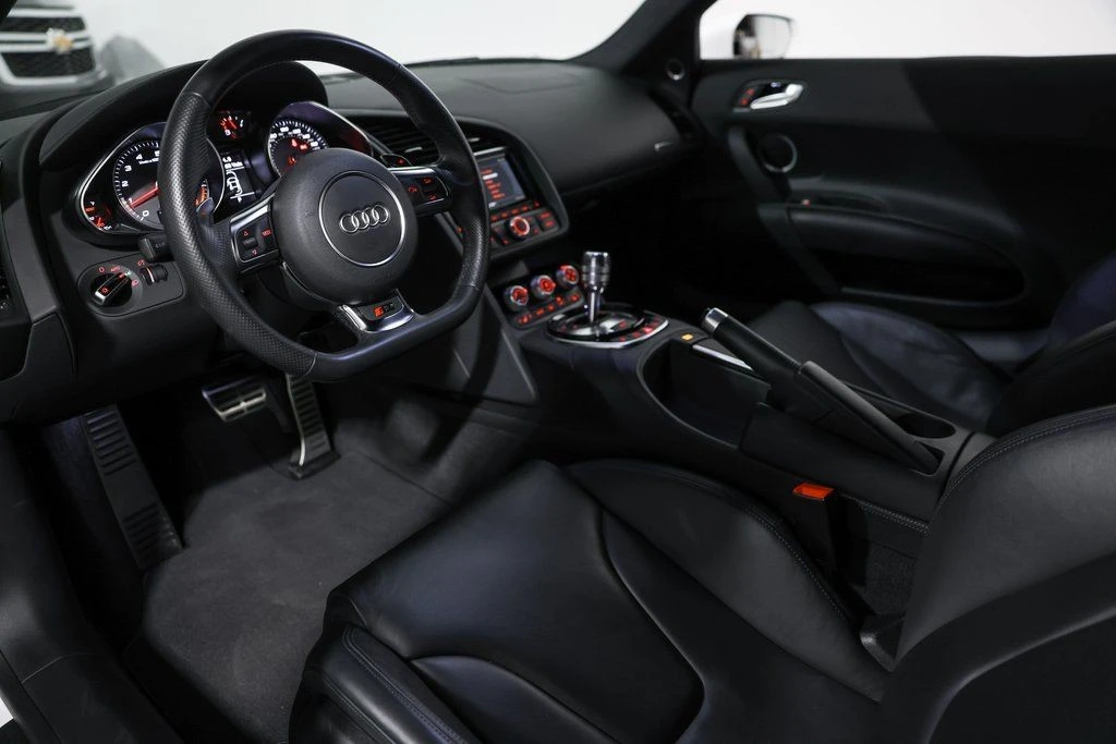 2015 Audi 42 R8 - Image 23 of 28