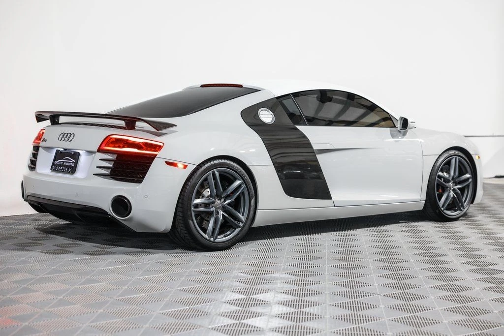 2015 Audi 42 R8 - Image 6 of 28