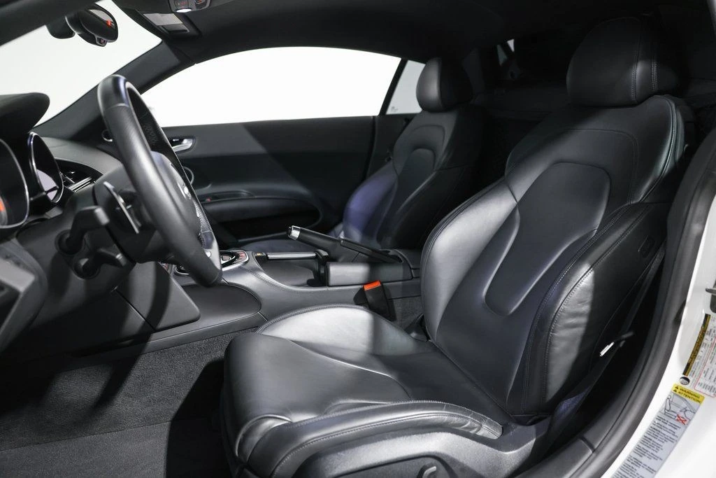 2015 Audi 42 R8 - Image 24 of 28