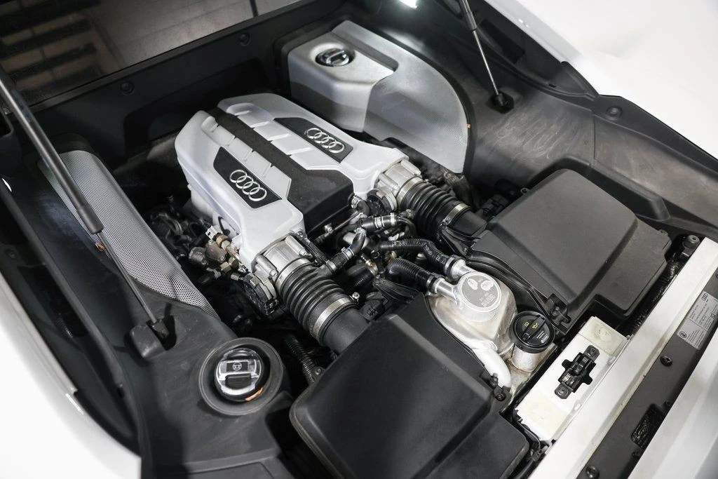 2015 Audi 42 R8 - Image 27 of 28