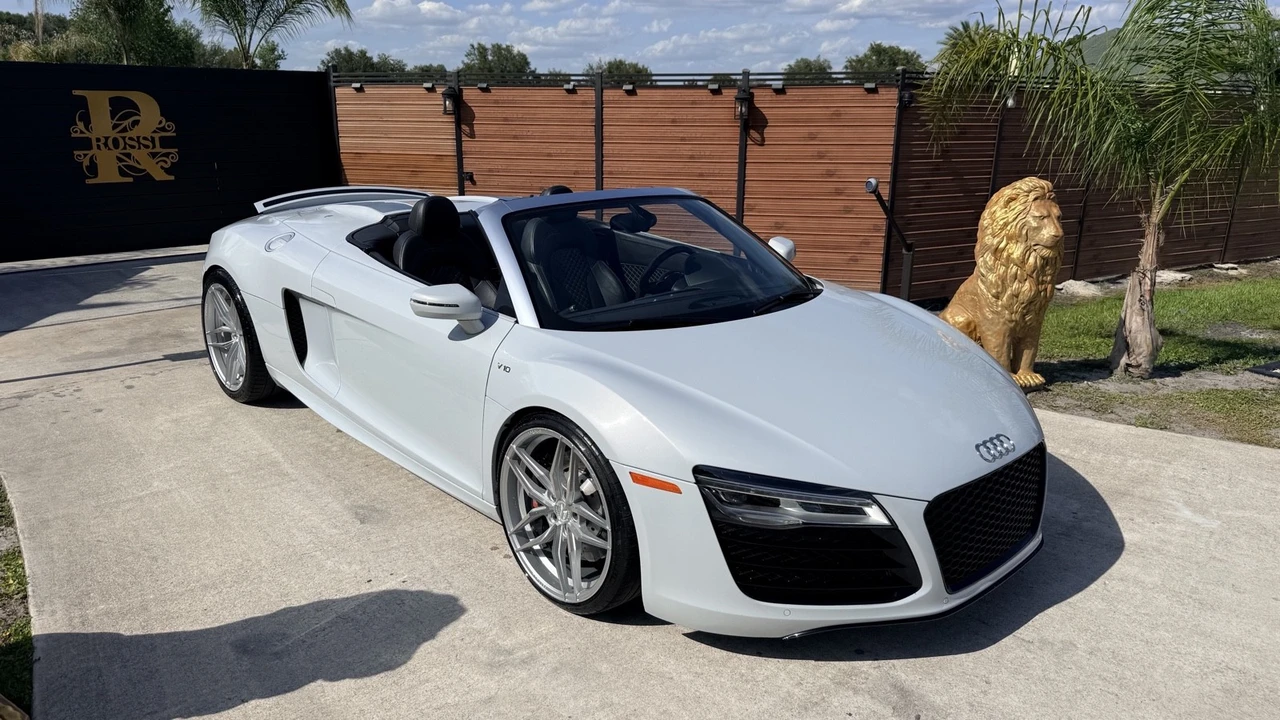2015 Audi 42 R8 - Image 12 of 25