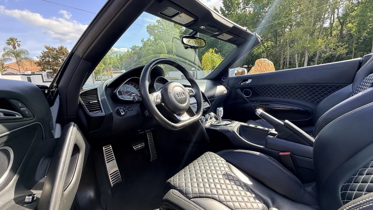 2015 Audi 42 R8 - Image 22 of 25
