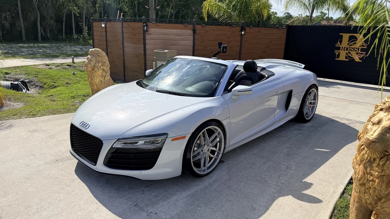 2015 Audi 42 R8 - Image 15 of 25