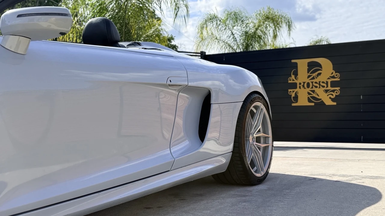 2015 Audi 42 R8 - Image 3 of 25
