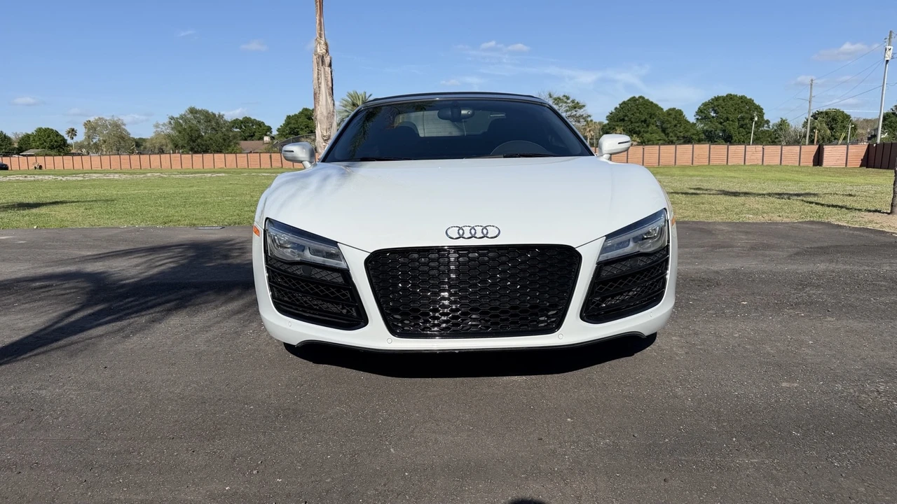 2015 Audi 42 R8 - Image 10 of 21