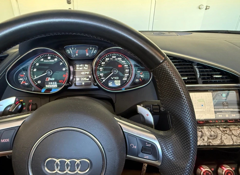 2015 Audi 42 R8 - Image 8 of 10