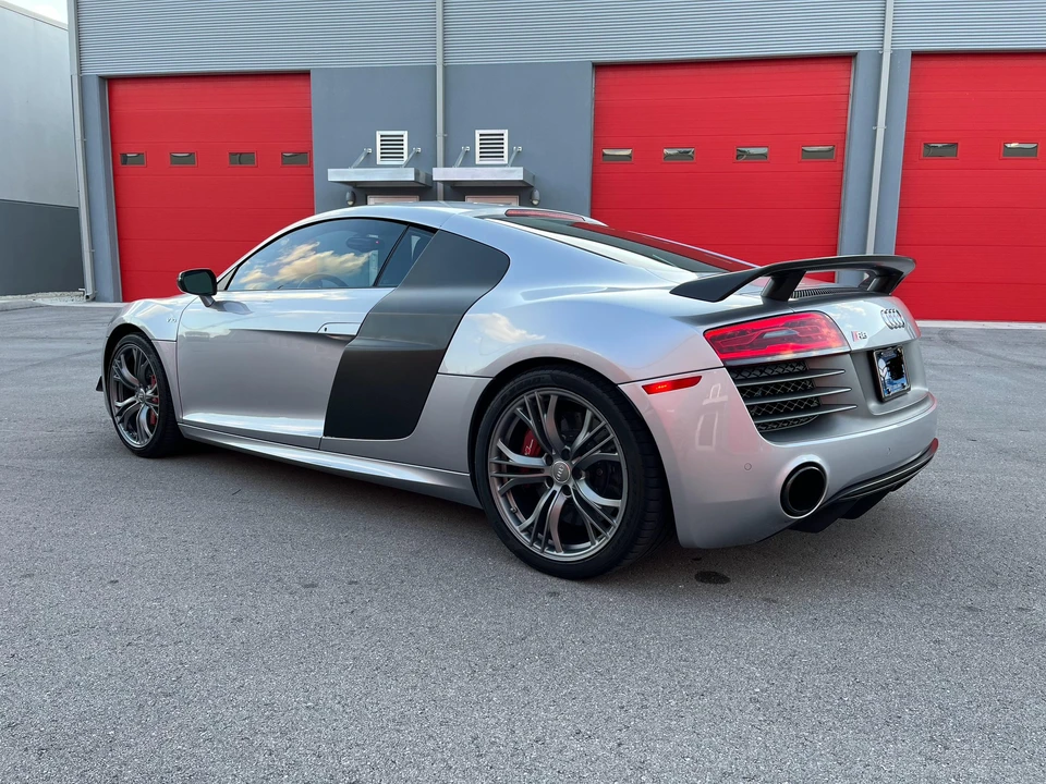 2015 Audi 42 R8 - Image 15 of 31