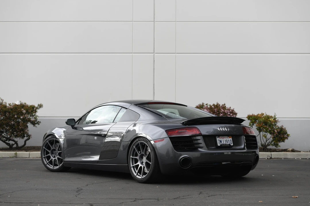 2015 Audi 42 R8 - Image 9 of 31