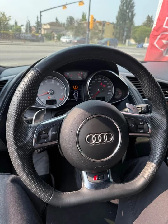 2015 Audi 42 R8 - Image 3 of 4