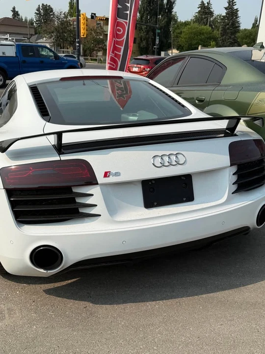 2015 Audi 42 R8 - Image 2 of 4
