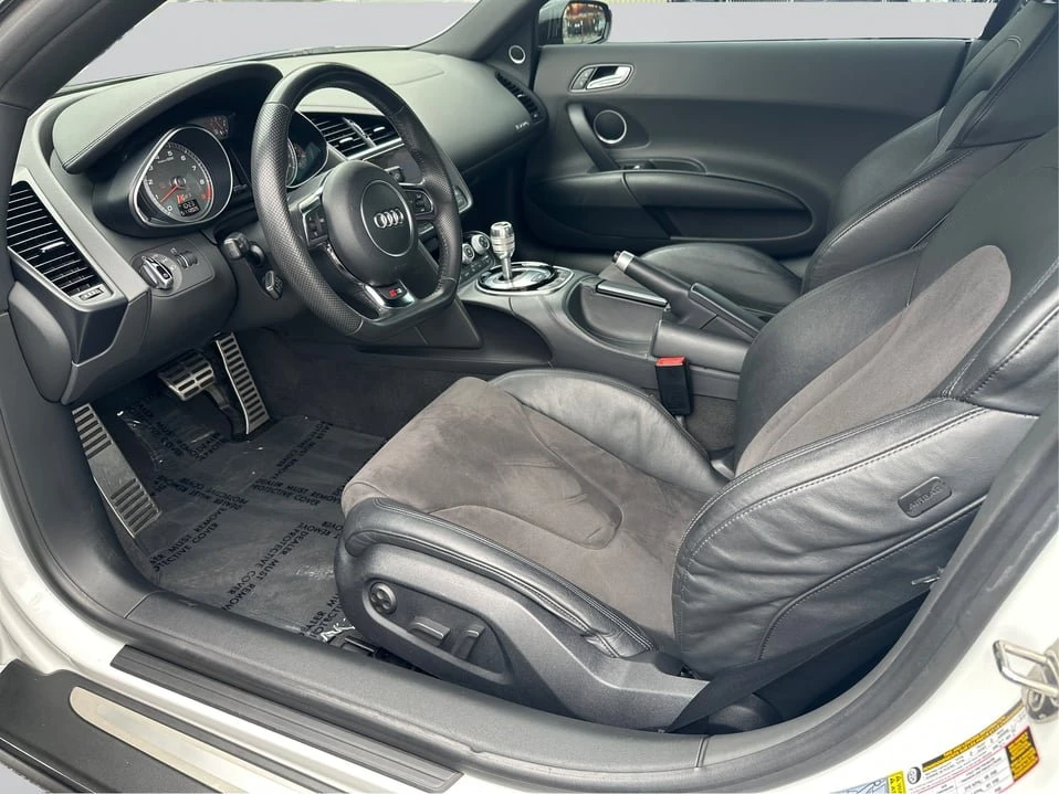 2015 Audi 42 R8 - Image 9 of 16