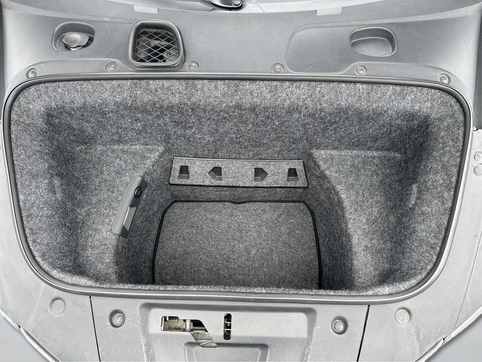 2015 Audi 42 R8 - Image 11 of 16