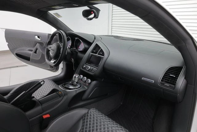 2015 Audi 42 R8 - Image 10 of 16
