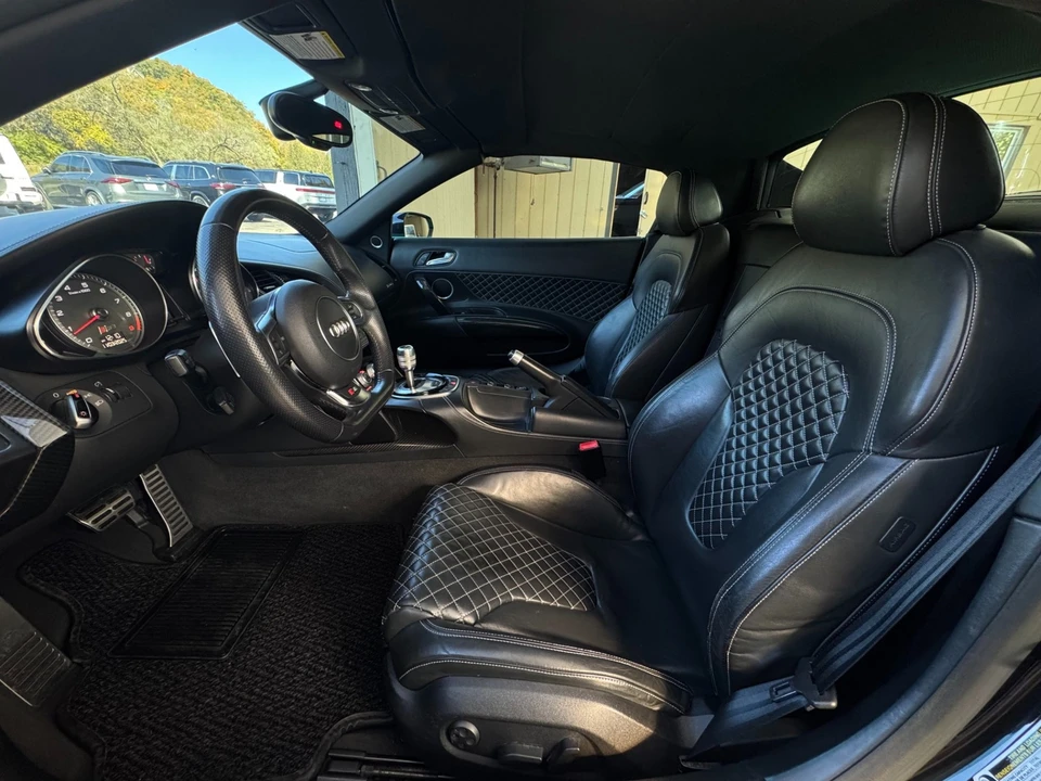2015 Audi 42 R8 - Image 17 of 21