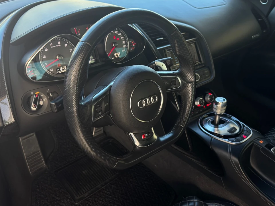 2015 Audi 42 R8 - Image 24 of 31
