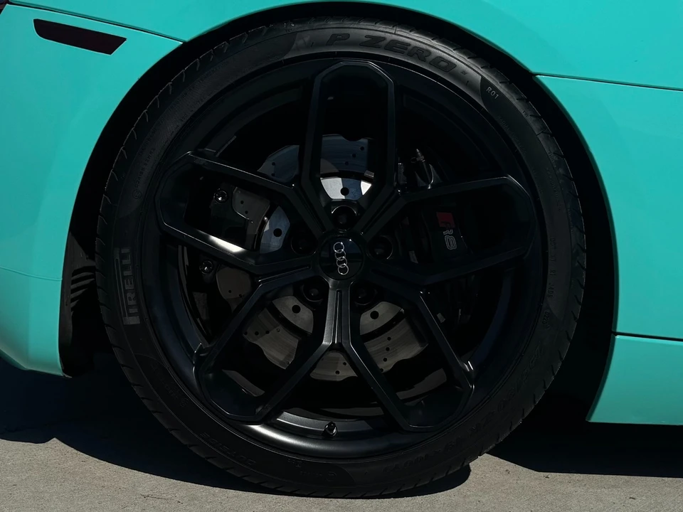 2015 Audi 42 R8 - Image 30 of 31
