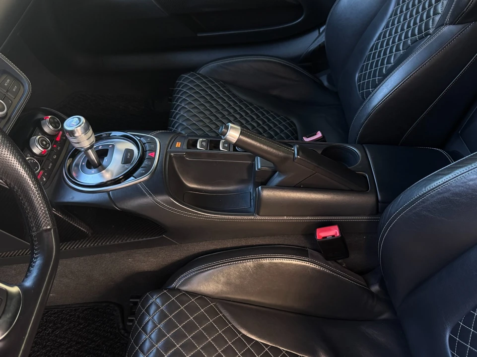 2015 Audi 42 R8 - Image 20 of 31