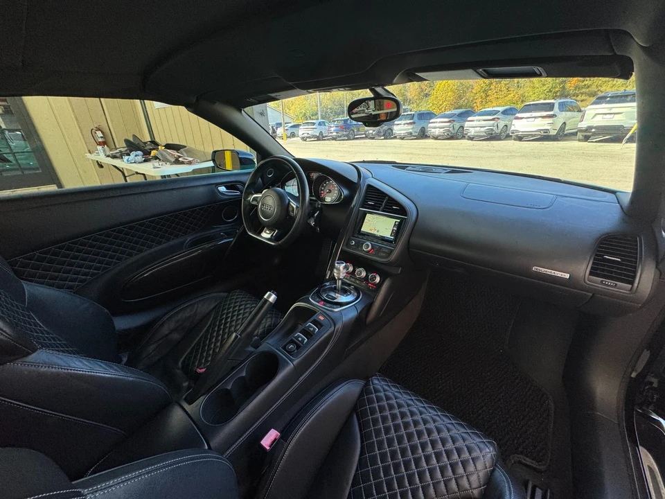 2015 Audi 42 R8 - Image 30 of 31