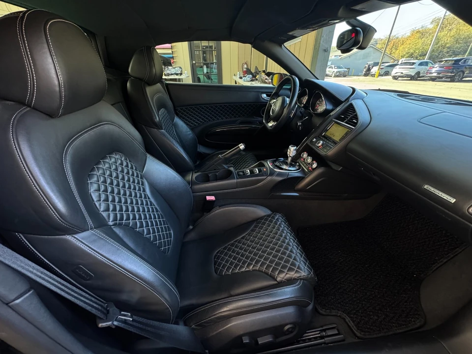 2015 Audi 42 R8 - Image 29 of 31