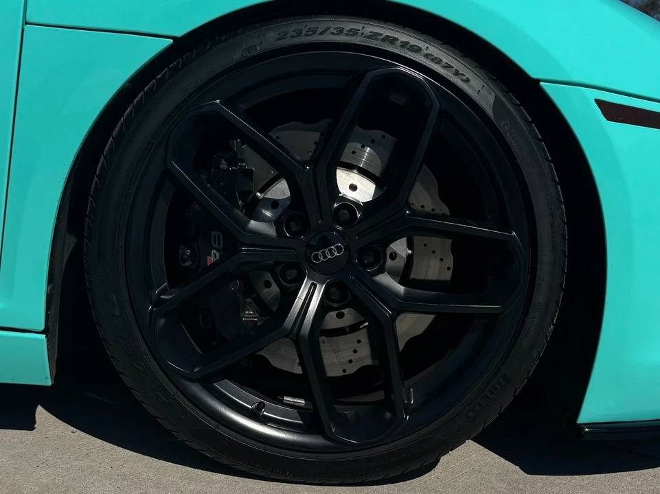 2015 Audi 42 R8 - Image 27 of 31
