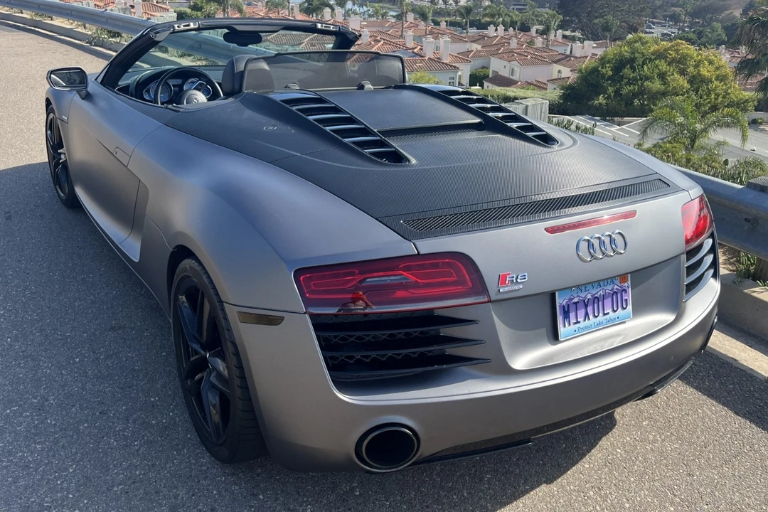2015 Audi 42 R8 - Image 8 of 31