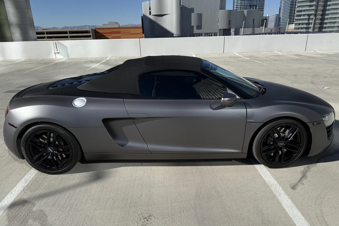 2015 Audi 42 R8 - Image 14 of 31