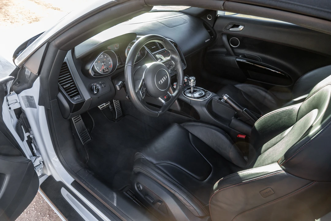 2015 Audi 42 R8 - Image 5 of 9